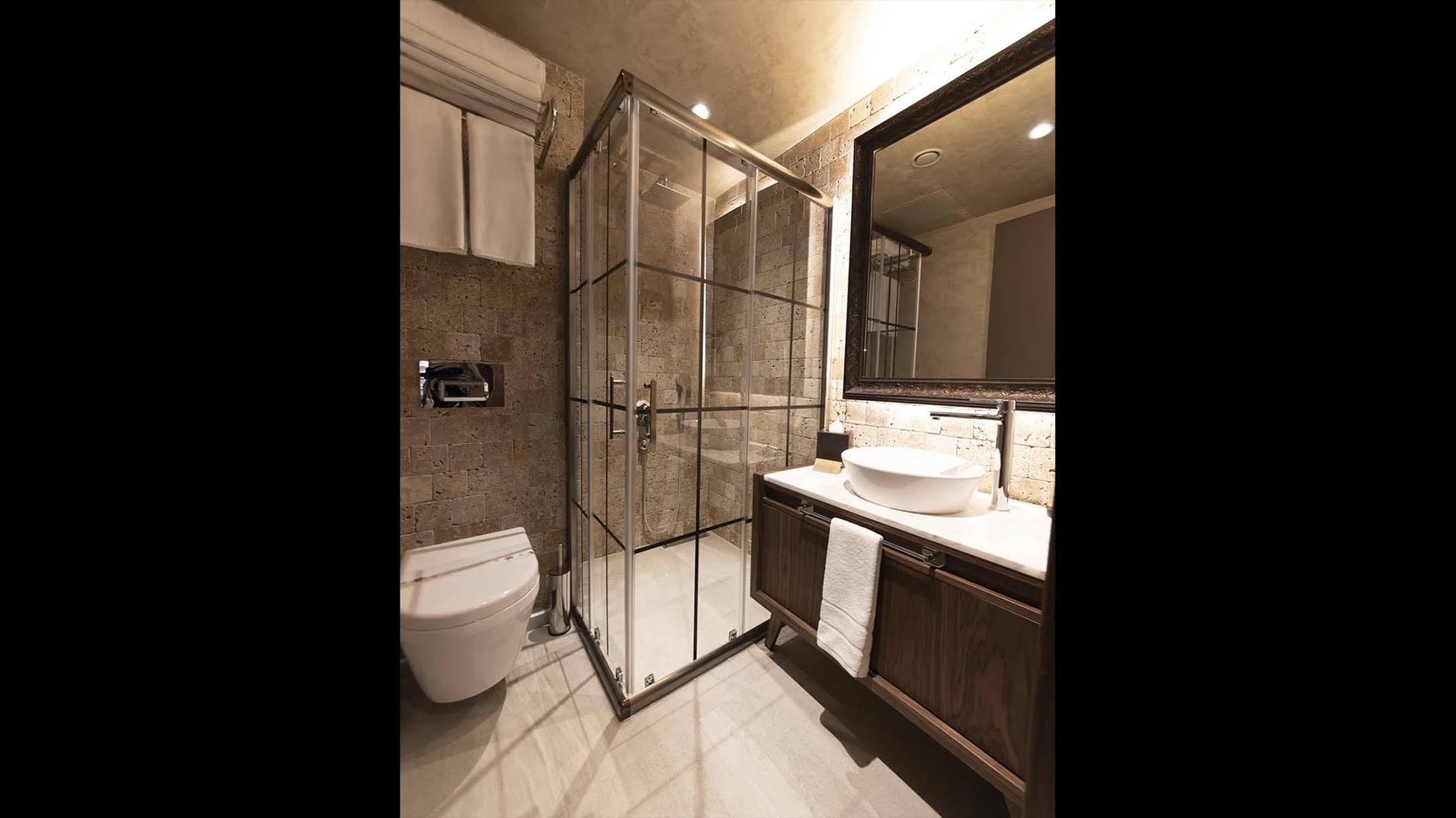Tonight Hotel Port Istambul Extérieur photo